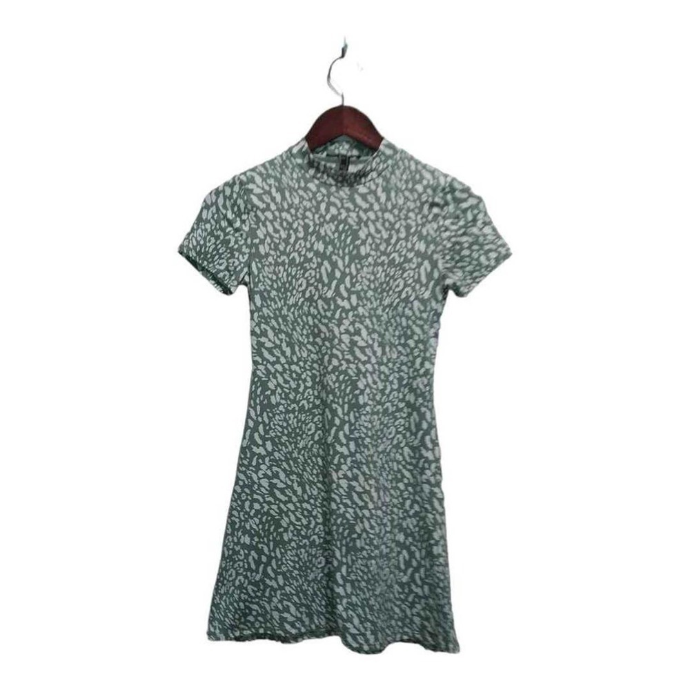 Short sleeve green &‎ white dress by Forever 21.  Size small